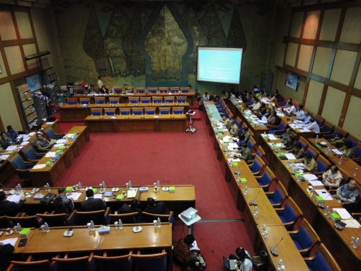 Menteri ESDM Jelaskan Penetapan Margin dan Losses PLN Untuk RABBN 2012